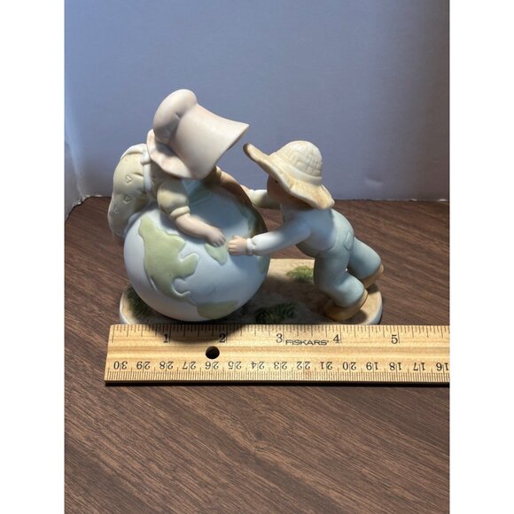 Vintage Circle Of Friends Figurine On Top Of The World 1999 Mexico Homco - Picture 8 of 8